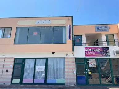 Foto Negozio in Strada Nazionale Adriatica 44, Fano Metaurilia - Tombaccia