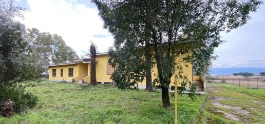 Foto Ufficio in Via Roald Amundsen 56, Rende Quattromiglia di 460 m²