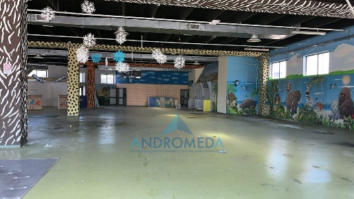 Foto Locale commerciale a Teverola di 1200 m² con 3 locali in affitto