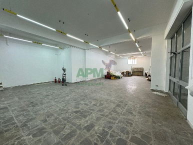 Foto Attività commerciale in Via Santa Caterina Stazione 15, di 154 m²
