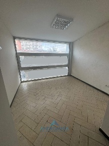 Foto Ufficio a Aversa di 55 m² con 3 locali in vendita