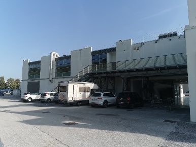 Foto Locale commerciale in Contrada Pace, Tolentino di 281 m² con 1 locali