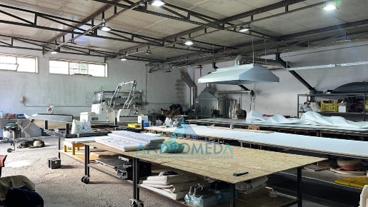 Foto Locale commerciale a Napoli Agnano di 335 m² con 4 locali in vendita