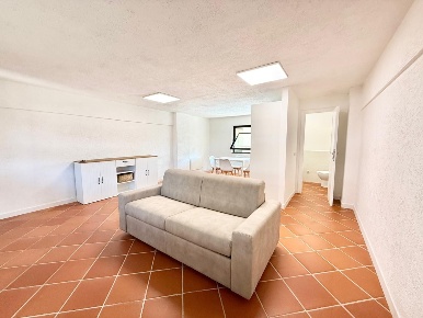 Foto Ufficio a Camaiore Lido di Camaiore di 40 m² con 1 locali in vendita