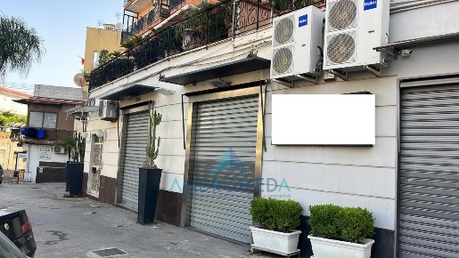 Foto Locale commerciale a Casoria Centro di 215 m² con 1 locali in affitto