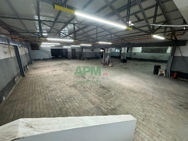 Foto Magazzino in Vico Leone 13, Reggio di Calabria di 550 m² con 1 locali