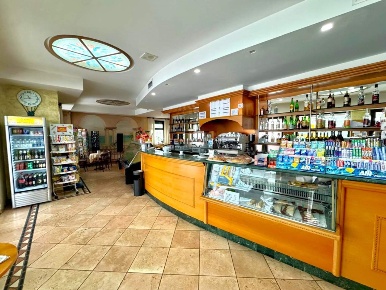 Foto Attività commerciale in Via Alessandro Volta 82, San Pio di 130 m²