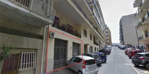 Foto Locale commerciale in via cardinale portanova diramazione Rausei 20,