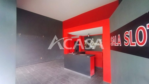 Foto Locale commerciale a Genzano di Roma Centro di 70 m² in vendita