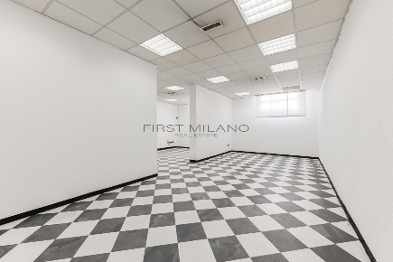 Foto Laboratorio in Via Belgirate 4, Milano Maggiolina di 156 m² in vendita