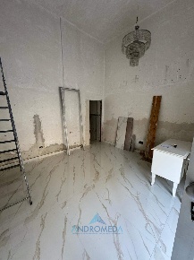Foto Locale commerciale a Napoli Secondigliano di 30 m² con 1 locali