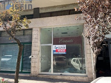 Foto Locale commerciale in Corso Luigi Fera 83, Cosenza Centro di 41 m²