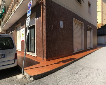 Foto Negozio in Via Lavagetto, Mignanego Centro di 72 m² con 2 locali