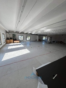 Foto Ufficio a Giugliano in Campania Centro Storico di 180 m² con 4 locali