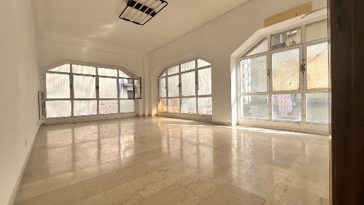 Foto Ufficio in Via Principe Amedeo 146, Taranto Borgo di 55 m² in vendita