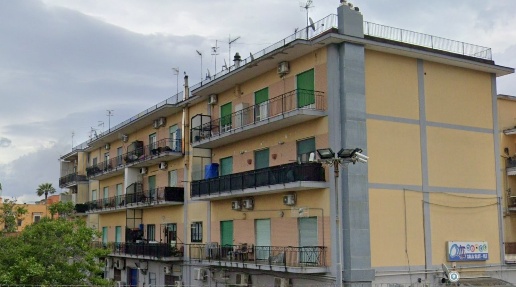 Foto Locale commerciale in Corso Domenico Riccardi 278, Cercola Centro