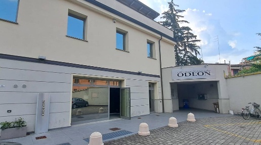 Foto Locale commerciale in Via Marchesi Luigi E Salvatore, Parma di 269 m²