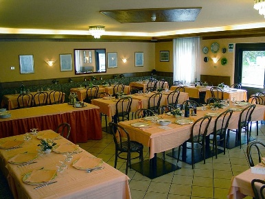 Foto Hotel a Peio Peio Fonti di 1500 m² con 50 locali in vendita