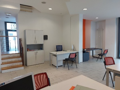 Foto Negozio in Viale Alessandro Guidoni, Firenze Novoli di 80 m²