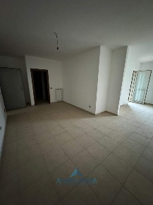 Foto Ufficio a Casoria di 100 m² con 4 locali in affitto