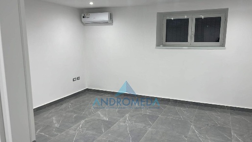Foto Ufficio a San Giorgio a Cremano di 30 m² con 4 locali in affitto