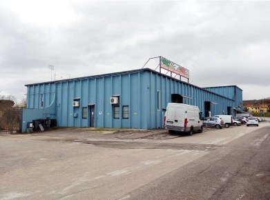Foto Negozio in Via Molino 16/F, Castelbellino di 155 m² con 3 locali