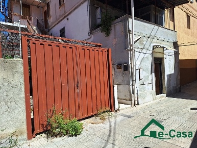 Foto Laboratorio in VIA COMUNALE SANTO, Messina Gazzi di 160 m² in vendita