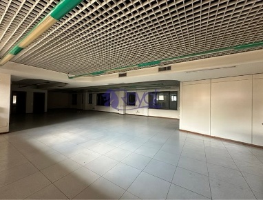 Foto Ufficio a Parabiago Centro di 220 m² con 1 locali in affitto