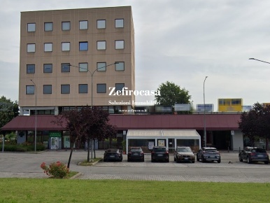 Foto Locale commerciale a Anzola dell'Emilia Ex Euroceramica di 135 m²