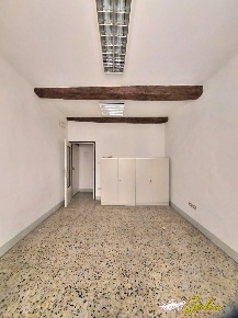 Foto Ufficio a San Gimignano di 35 m² con 2 locali in affitto