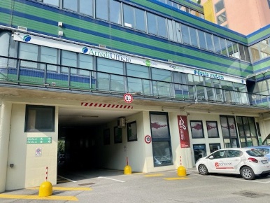 Foto Ufficio in Corso Bergamo, Lecco Chiuso di 150 m² con 3 locali