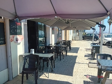 Foto Attività commerciale in C. Pompea, Messina Litoranea - Panoramica