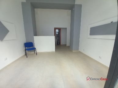 Foto Locale commerciale in via cavalluccio, Messina Centro Storico di 32 m²