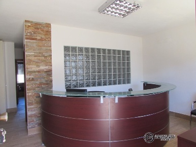 Foto Ufficio in Via Galvani, Olbia San Nicola di 70 m² con 3 locali