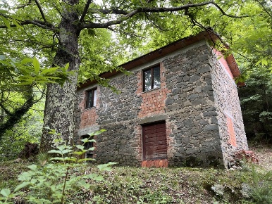 Foto Magazzino a Bagnone di 96 m² con 4 locali in vendita