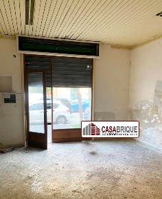 Foto Locale commerciale in Corso Filangeri, Santa Flavia Centro di 50 m²