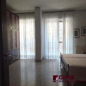 Foto Ufficio in Via D'aquino, Bari Poggiofranco di 110 m² con 3 locali