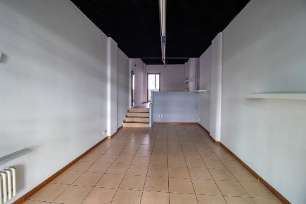 Foto Locale commerciale a Lecco Turati - Santo Stefano di 45 m² in affitto