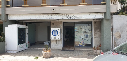 Foto Locale commerciale a Messina Litoranea - Panoramica di 220 m²