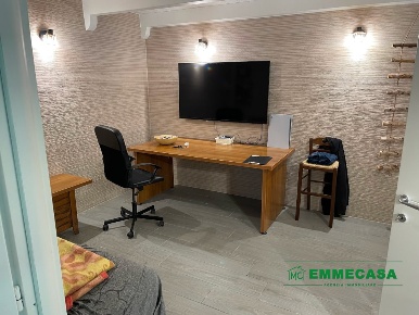 Foto Magazzino a Valenzano di 60 m² con 1 locali in vendita