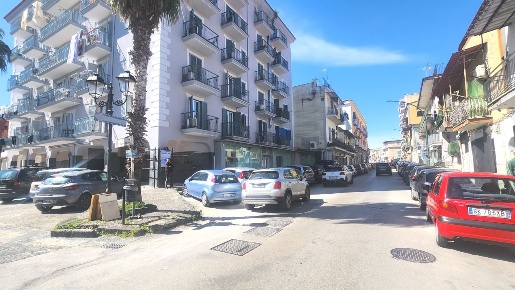Foto Locale commerciale a Casoria Centro di 145 m² con 3 locali in vendita