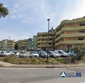 Foto Locale commerciale in Via della Repubblica &quot;Centro Gaudì&quot;,
