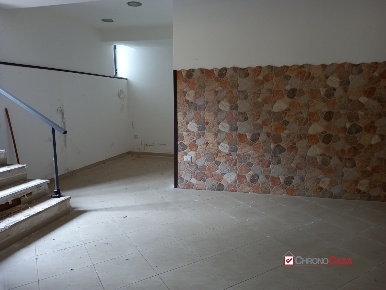 Foto Locale commerciale in via consolare valeria, Messina di 50 m²