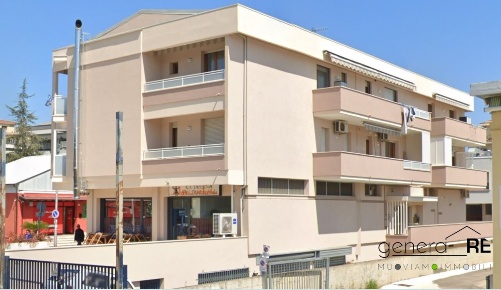 Foto Magazzino a Montesilvano Santa Filomena di 261 m² con 3 locali