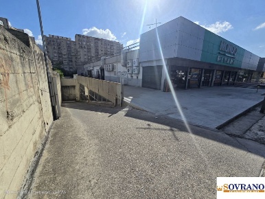 Foto Magazzino a Palermo Belmonte Chiavelli di 1713 m² con 1 locali