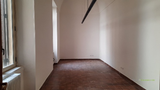 Foto Ufficio in corso umberto I, Brindisi Centro Storico di 80 m²