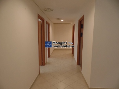 Foto Magazzino a Livorno Salviano di 138 m² con 4 locali in vendita