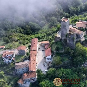 Foto Appartamento in Loc. tresana, Tresana Centro di 85 m² con 3 locali