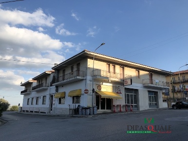Foto Ufficio in Via Prampolini, Ragusa Zona Industriale di 660 m²
