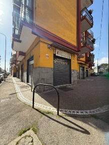 Foto Locale commerciale a Casoria Centro di 70 m² con 2 locali in affitto
